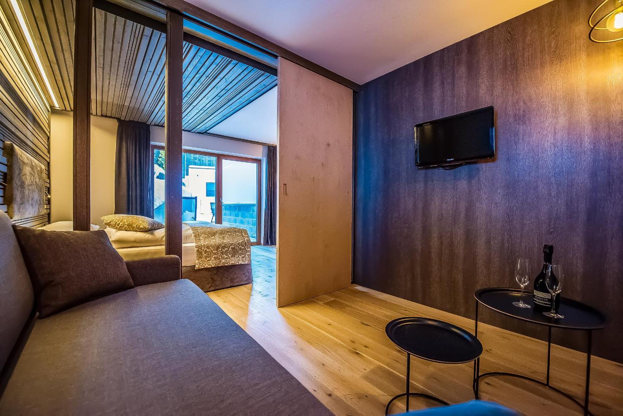 Mondschein Hotel 4*